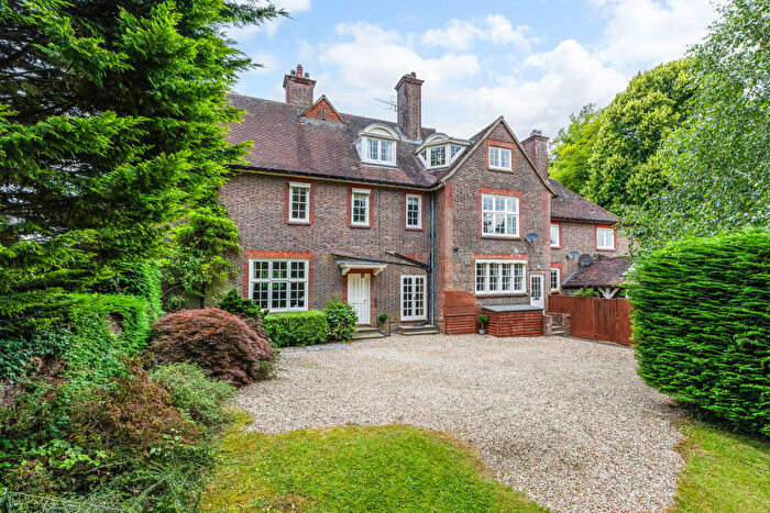 5 Bedroom House For Sale In Pook Hill, Chiddingfold, GU8