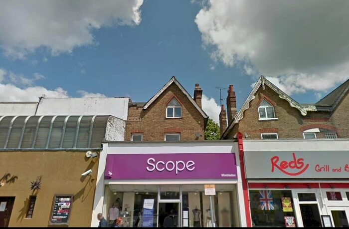 3 Bedroom Flat To Rent In The Broadway, London, SW19