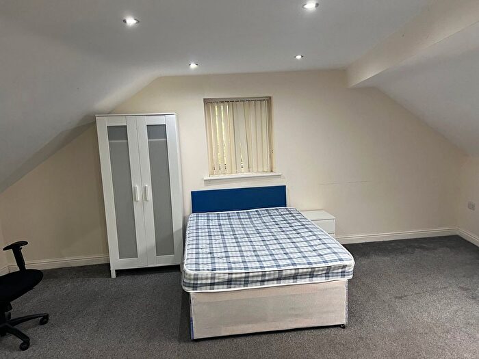 6 Bedroom Detached House To Rent In Derby Grove, Nottingham, NG7