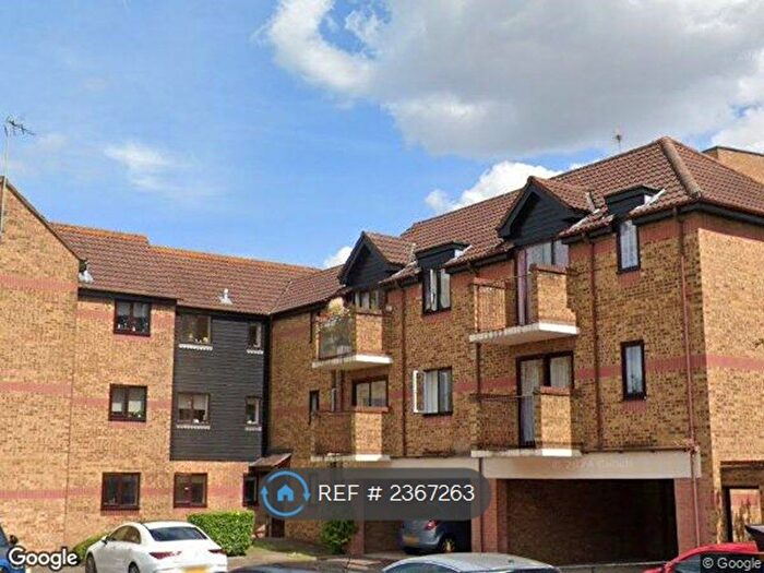 1 Bedroom Flat To Rent In Bentinck Road, West Drayton, UB7