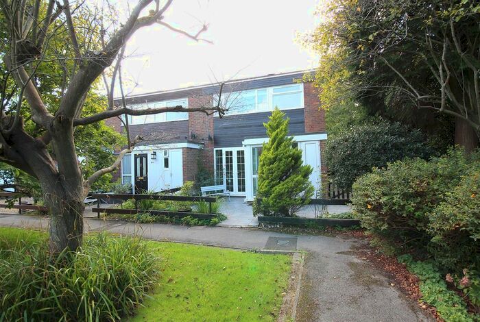 3 Bedroom End Of Terrace House To Rent In Tylers Close, Lymington, SO41