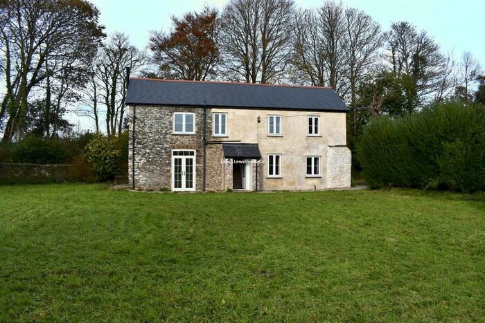 3 Bedroom Detached House To Rent In Eglosmerther, Tresillian, TR2