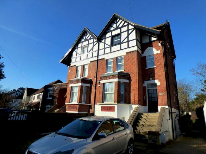 1 Bedroom Flat To Rent In Willow Grove, Chislehurst BR7
