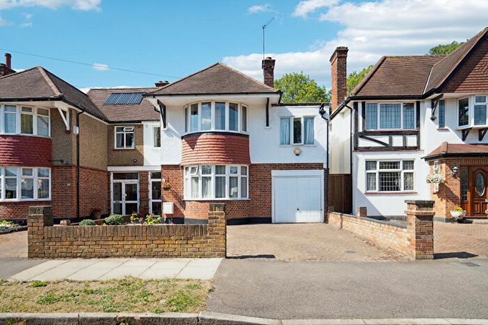 4 Bedroom Semi-Detached House For Sale In Farm Avenue, North Harrow, HA2