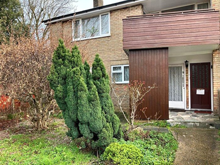 2 Bedroom Maisonette To Rent In Florence Close, Hornchurch, RM12