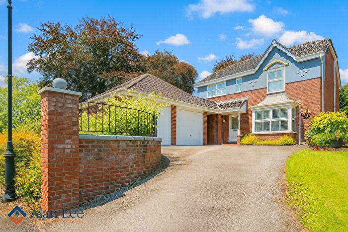 4 Bedroom Detached House For Sale In Redesmere Close, Macclesfield, SK10