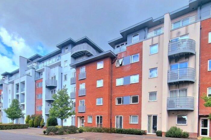 2 Bedroom Flat To Rent In Coxhill Way, Aylesbury, HP21