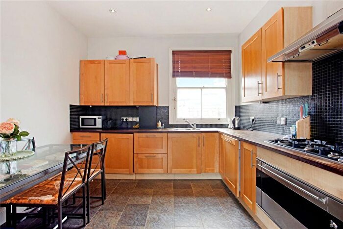 3 Bedroom Maisonette To Rent In Wandsworth Bridge Road, London, SW6