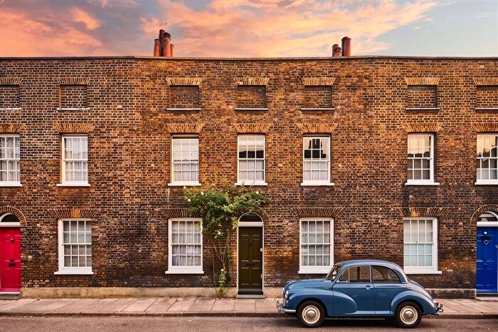 4 Bedroom Property For Sale In Whittlesey Street, Waterloo, SE1