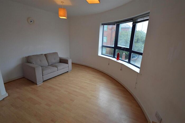 2 Bedroom Flat To Rent In Bold Street, Hulme, Manchester, M15