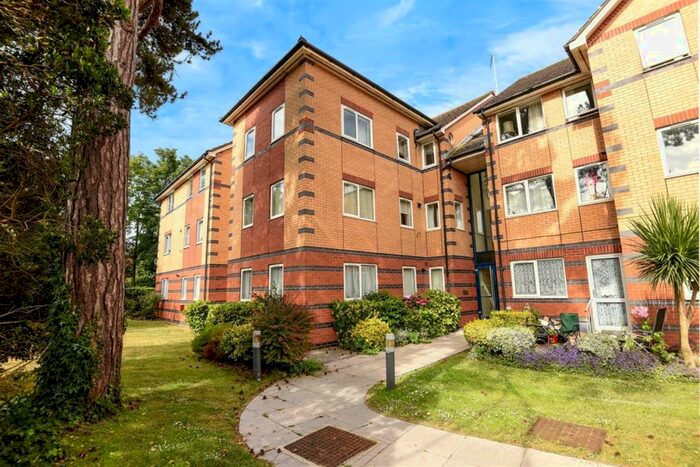 2 Bedroom Flat To Rent In Hambledon Place, Bognor Regis, PO21