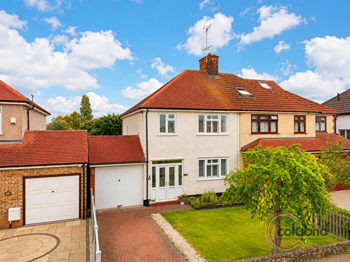 3 Bedroom Semi-Detached House For Sale In Manor Road, Stanford-le-Hope, SS17