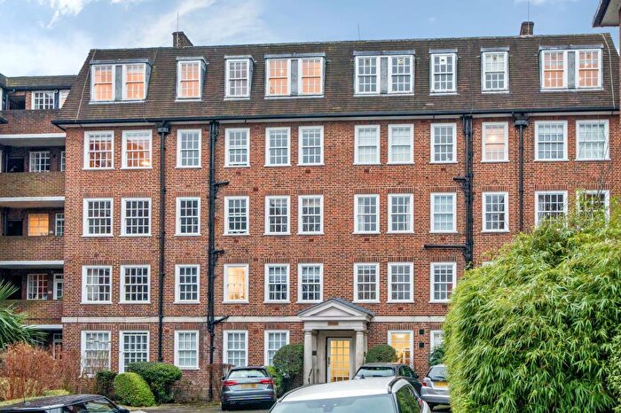 1 Bedroom Flat For Sale In Greenhill, Hampstead Village, NW3