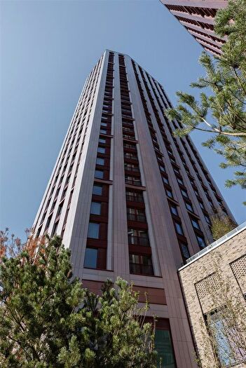 2 Bedroom Flat To Rent In The Eades, Walthamstow, E17