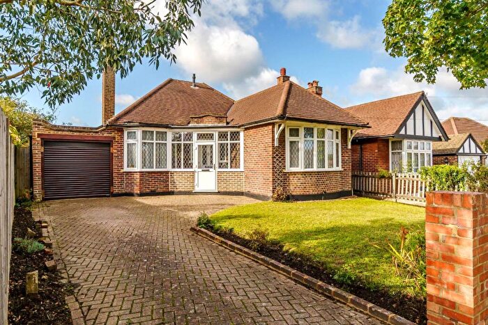 4 Bedroom Detached Bungalow For Sale In The Drive, Ewell Court, KT19