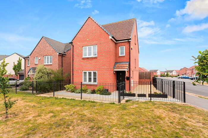4 Bedroom Detached House For Sale In Brodie Rise, Salisbury, SP2