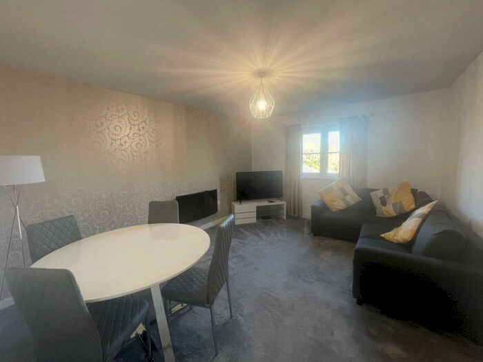 2 Bedroom Apartment To Rent In Flat, Marfleet Lane, Hull, HU9