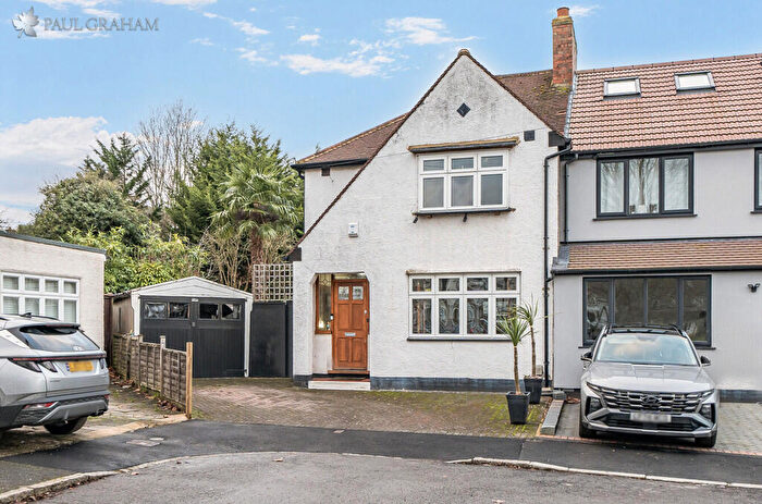 3 Bedroom End Of Terrace House For Sale In Stanley Square, Carshalton, SM5