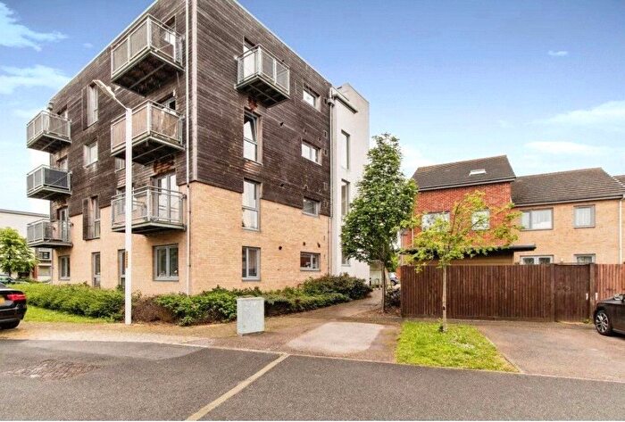 1 Bedroom Flat For Sale In Silver Train Gardens, Dartford, Kent, DA1