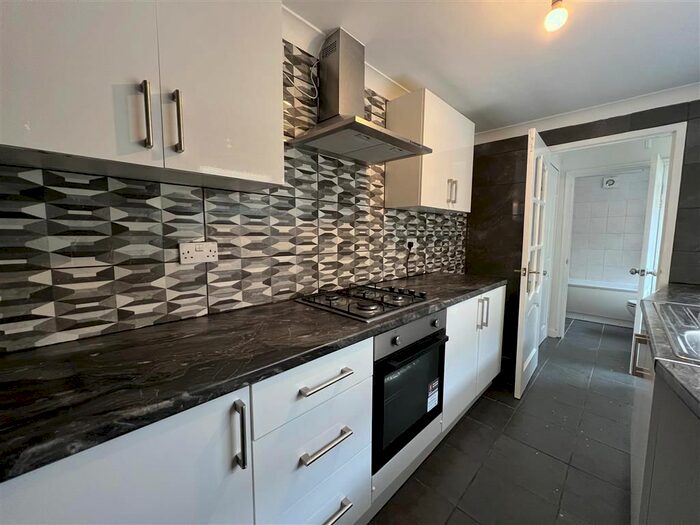 2 Bedroom Property To Rent In Briton Ferry Road, Neath, SA11