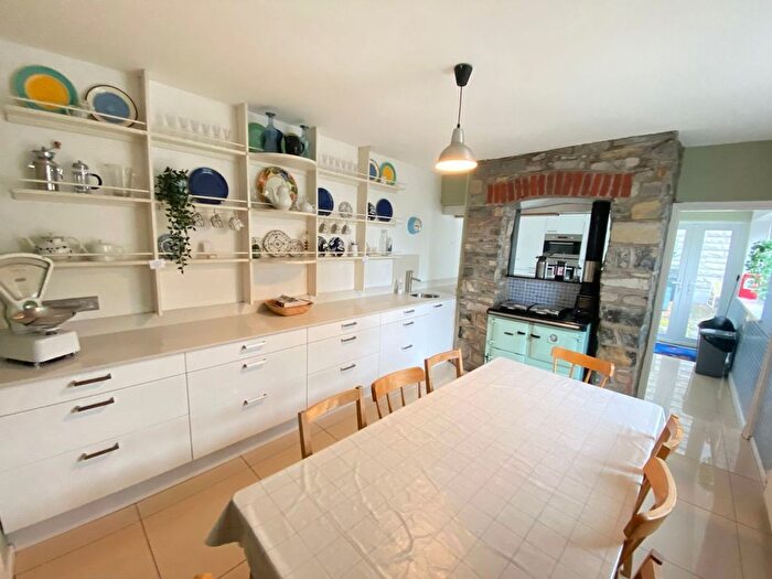 4 Bedroom End Terrace House To Rent In Coronation Terrace, Penarth, CF64