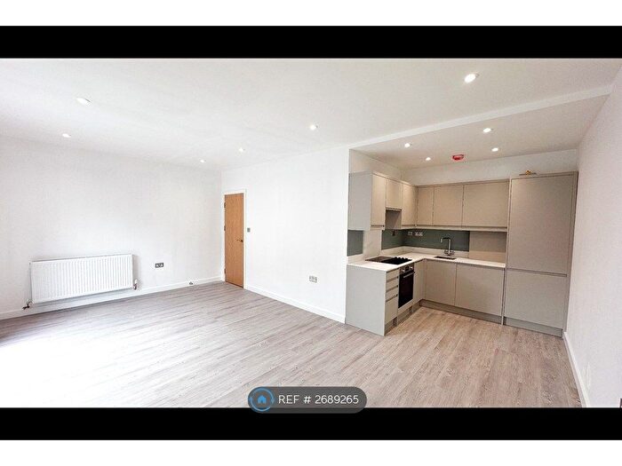 1 Bedroom Flat To Rent In Wimbledon Hill Road, London, SW19