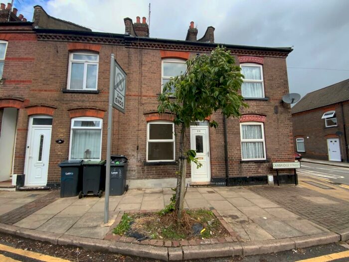 2 Bedroom Terraced House To Rent In Cambridge Street, Luton, Bedfordshire, LU1