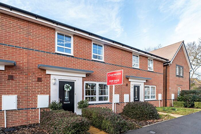 3 Bedroom Terraced House For Sale In Cartwright Drive, Chertsey, KT16