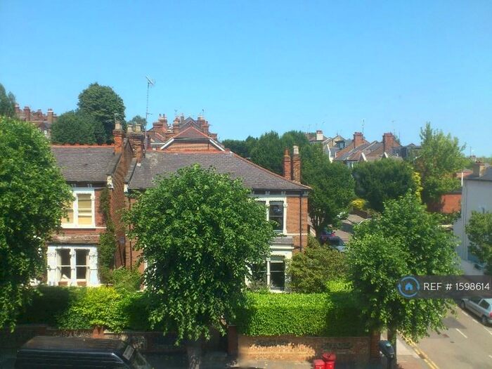 2 Bedroom Flat To Rent In Crouch Hall Road, London, N8