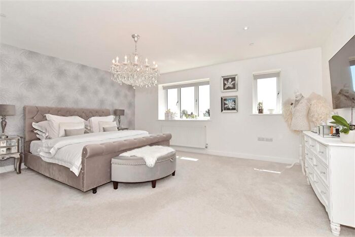 4 Bedroom Detached House For Sale In Collards Close, Monkton, Ramsgate, Kent, CT12