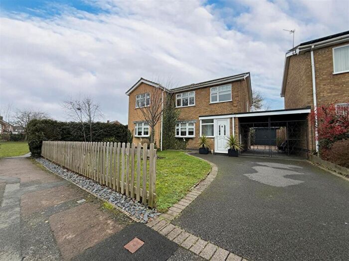 4 Bedroom Detached House For Sale In Hampton Close, Wigston, LE18