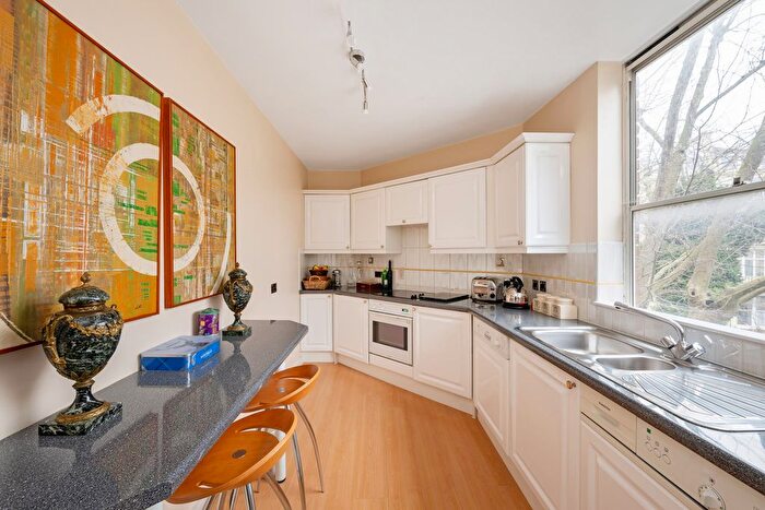 3 Bedroom Flat For Sale In Warrington Gardens, London, W9