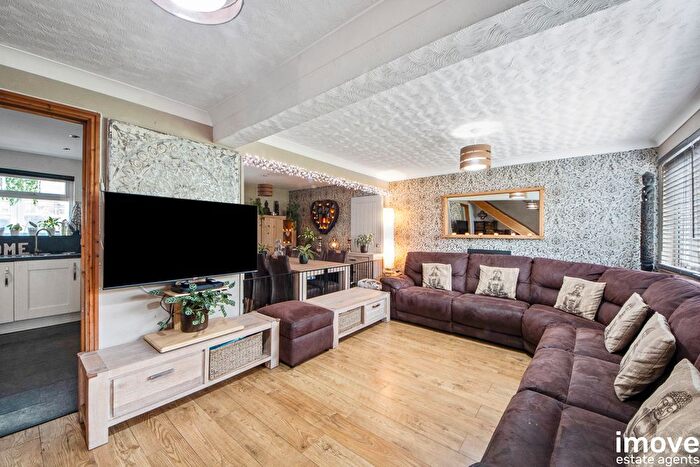 3 Bedroom End Terrace House For Sale In Manor Road, Newton Abbot, TQ12