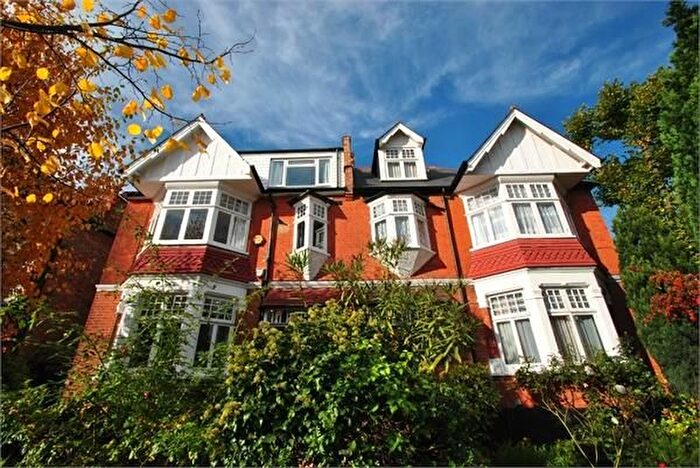 2 Bedroom Flat To Rent In Boileau Road, London, W5