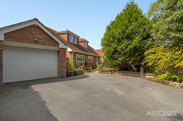 4 Bedroom Detached House For Sale In Furzehill Road, Torquay, TQ1