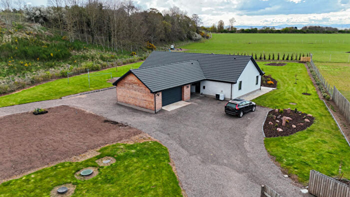 3 Bedroom Detached Bungalow For Sale In Lower Pitcalnie, Tain, IV19