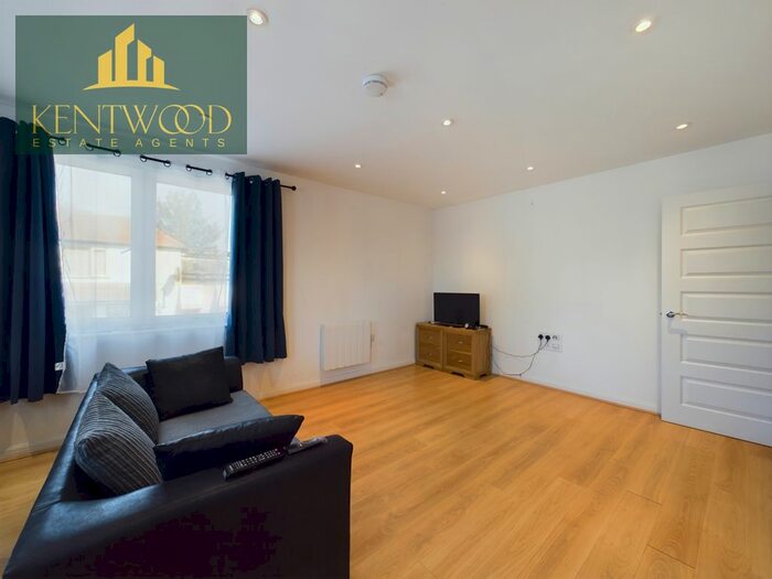 1 Bedroom Flat To Rent In Stoke Road, Slough, SL2