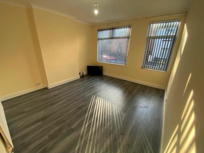 1 Bedroom Flat To Rent In Cemetery Road, Lye, Stourbridge, DY9