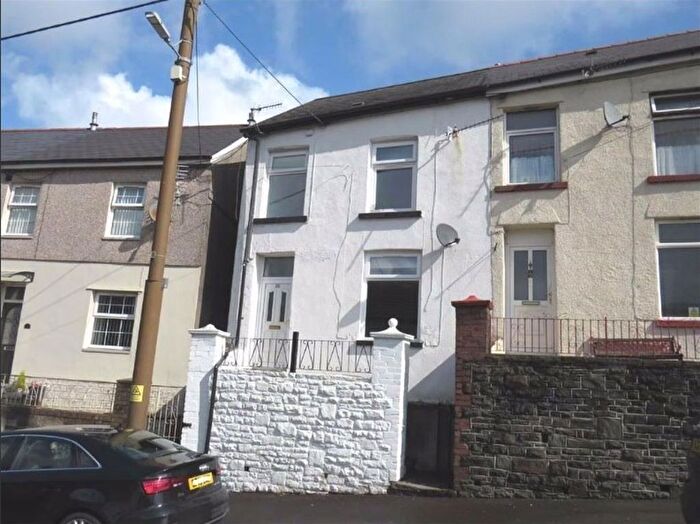 3 Bedroom Property To Rent In Brynhyfryd Street, Tonypandy, CF40