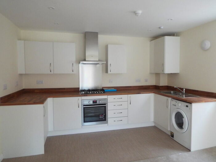 2 Bedroom Flat To Rent In Banister Court, Southampton, SO15