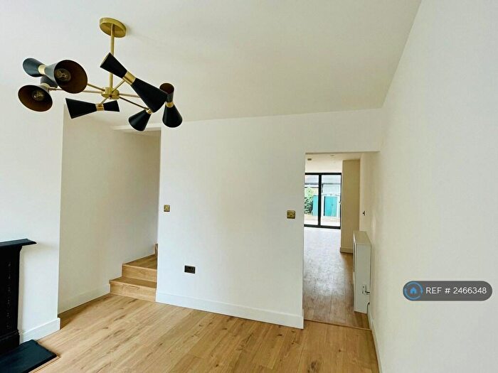 4 Bedroom Terraced House To Rent In Edward Street, Dunstable, LU6