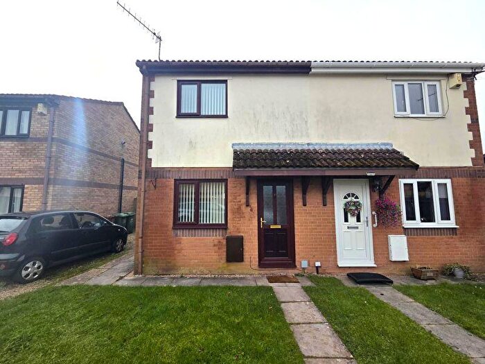 2 Bedroom Semi Detached House For Sale In Heol Y Ddol, Pontypandy, CF83