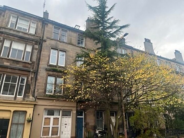 2 Bedroom Flat To Rent In Montgomery Street, Hillside, Edinburgh, EH7