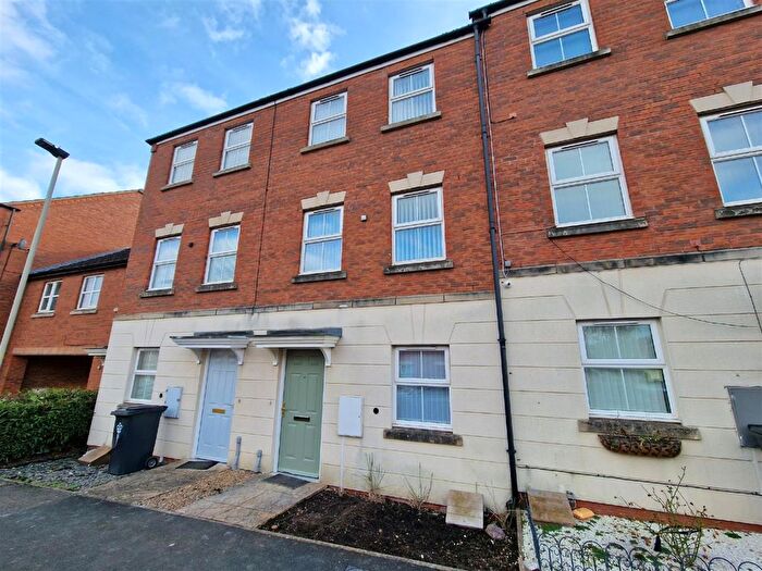 3 Bedroom Terraced House To Rent In Sockburn Close, Hamilton, Leicester, LE5