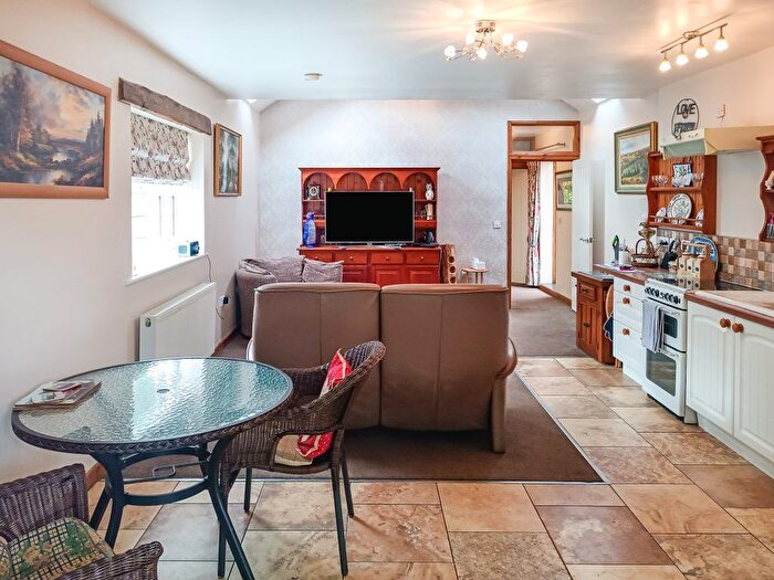 2 Bedroom Bungalow For Sale In Owls Hoot, Lydney, GL15