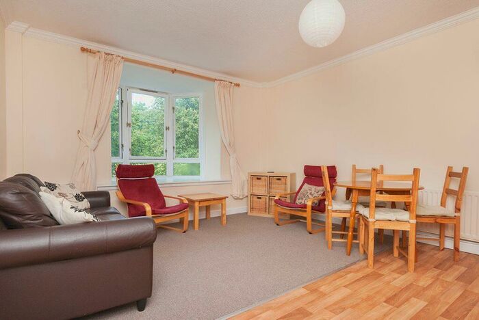 3 Bedroom Flat To Rent In Bright, -bedroom (no Hmo) Flat In Modern Development Next To Holyrood Park - Available May, EH16