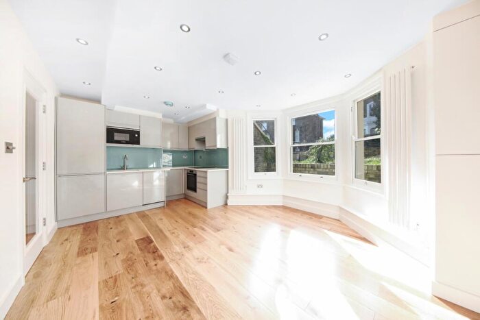 2 Bedroom Flat To Rent In Flat A, Dartmouth Park Hill, Tufnell Park, NW5