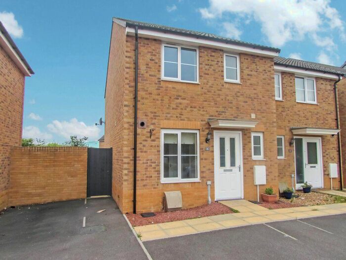 3 Bedroom House To Rent In Heol Tre Dwr, Waterton, Bridgend, CF31