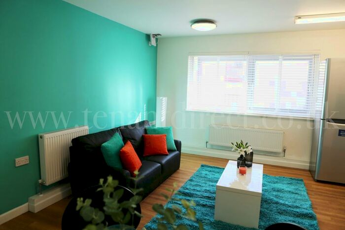 4 Bedroom Apartment To Rent In Carlton House, Carlton Place, Southampton, SO15