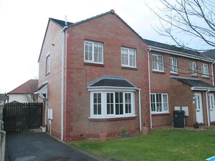 3 Bedroom Semi-Detached House To Rent In Buttermere Close, Carlisle, CA2